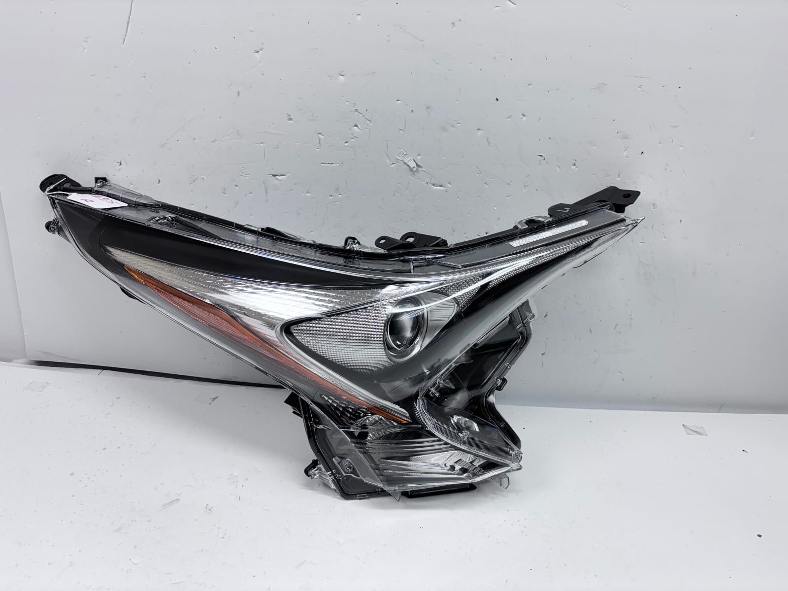 MINT 81140-47741 2016 2017 2018 TOYOTA PRIUS LED FRONT RIGHT OEM HEADLIGHT