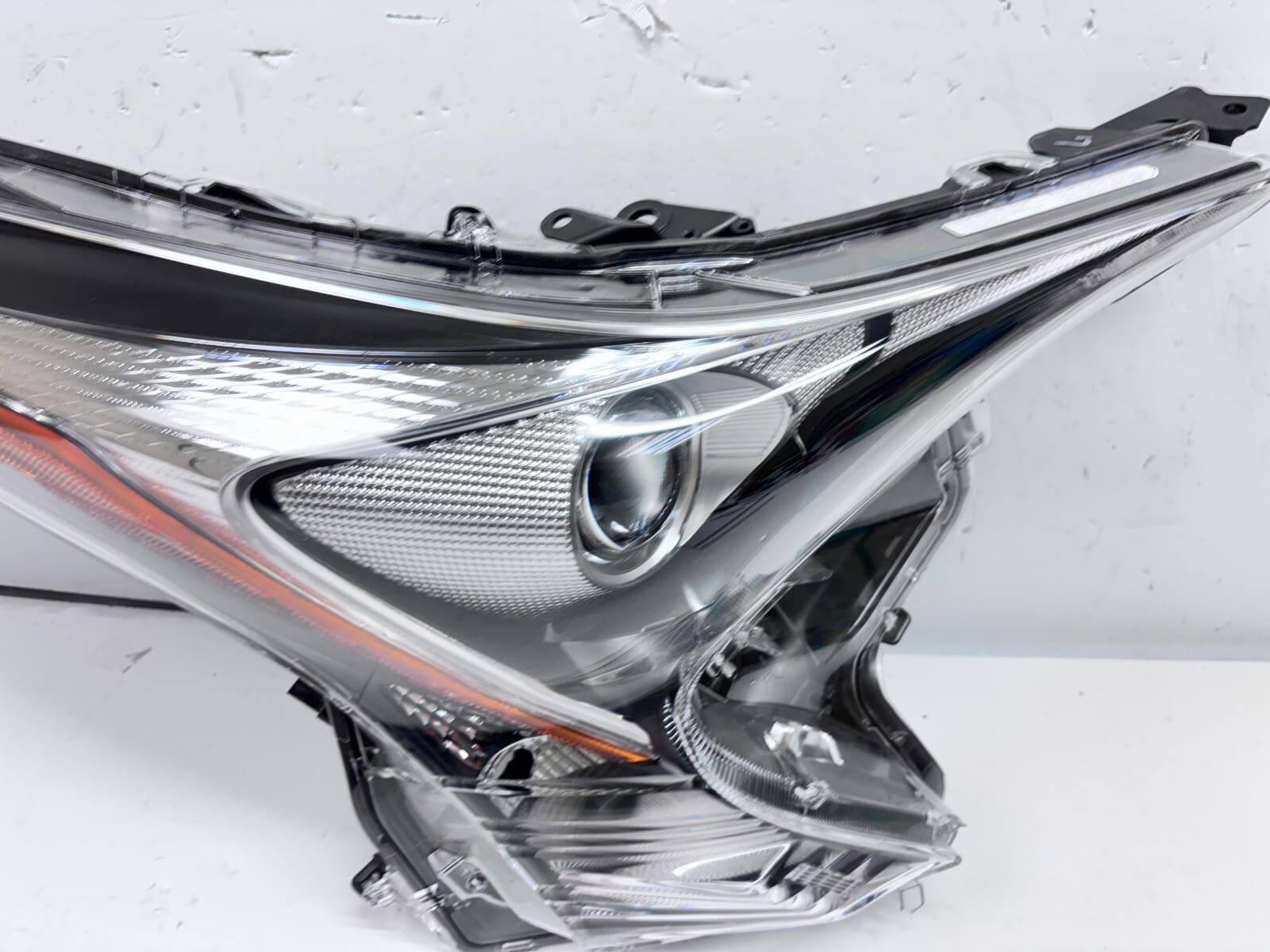 MINT 81140-47741 2016 2017 2018 TOYOTA PRIUS LED FRONT RIGHT OEM HEADLIGHT - Image 7