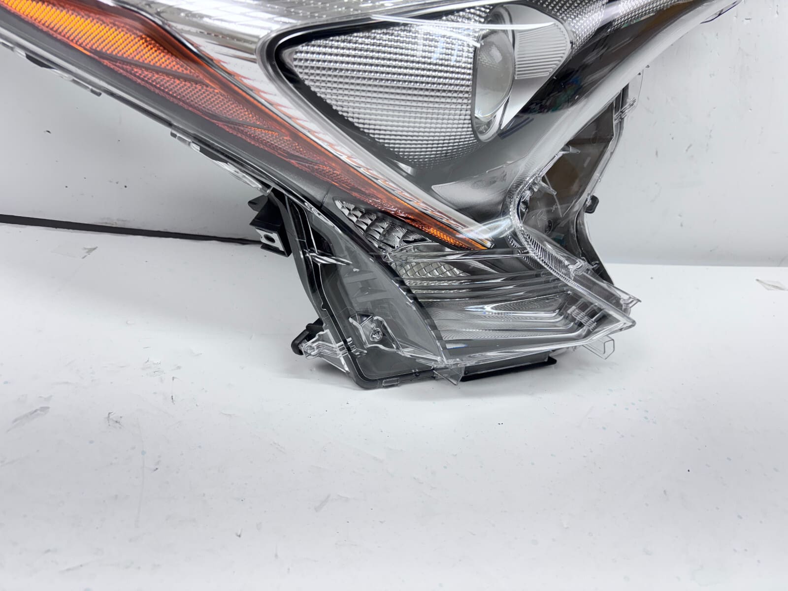 MINT 81140-47741 2016 2017 2018 TOYOTA PRIUS LED FRONT RIGHT OEM HEADLIGHT - Image 9