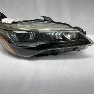 2015 2016 2017 toyota camry  led dark bezel front right oem headlight