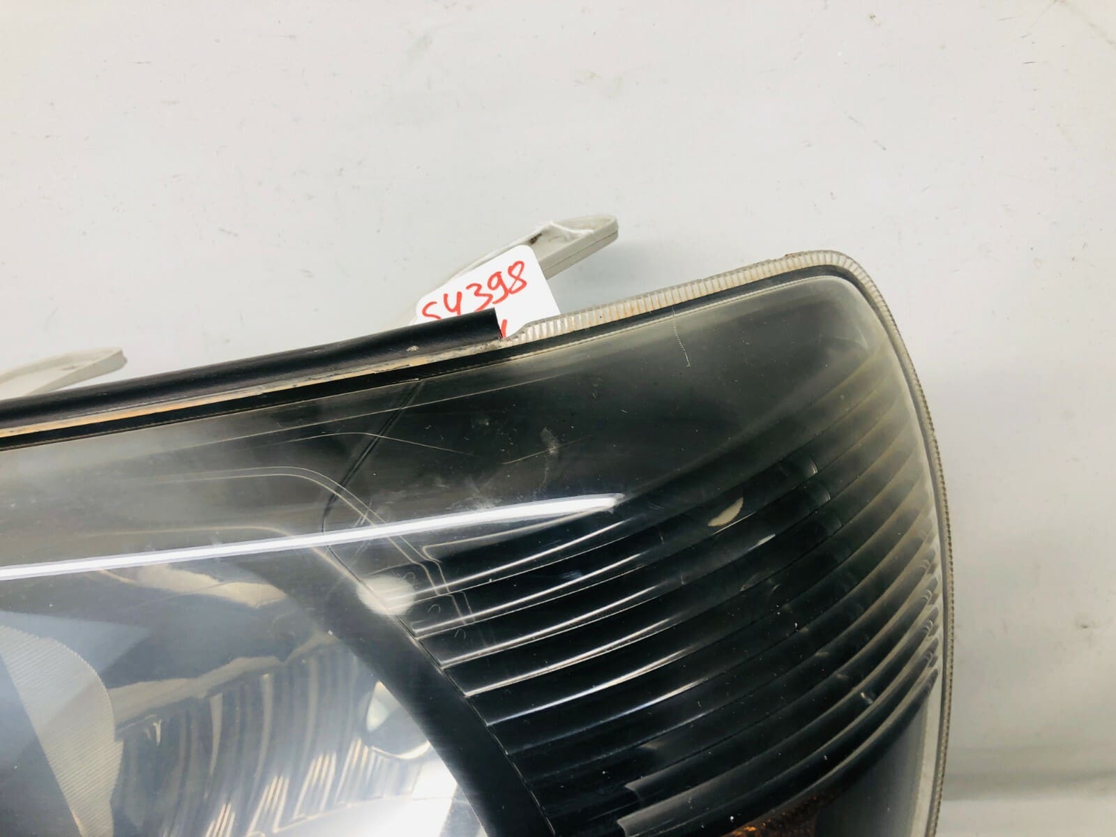 2005 2006 2007 2008 2009 2010 2011 TOYOTA TACOMA BLACK TRIM LEFT OEM HEADLIGHT - Image 2