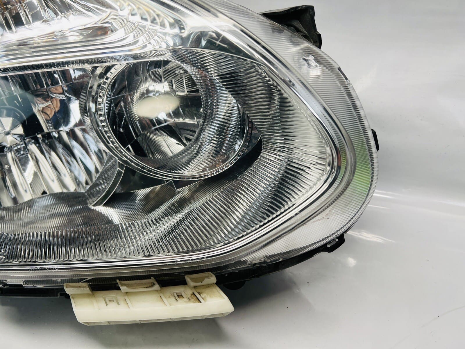 ⭐️ 2008 2009 2010 2011 2012 2013 NISSAN ROGUE HALOGEN FRONT RIGHT OEM HEADLIGHT - Image 3