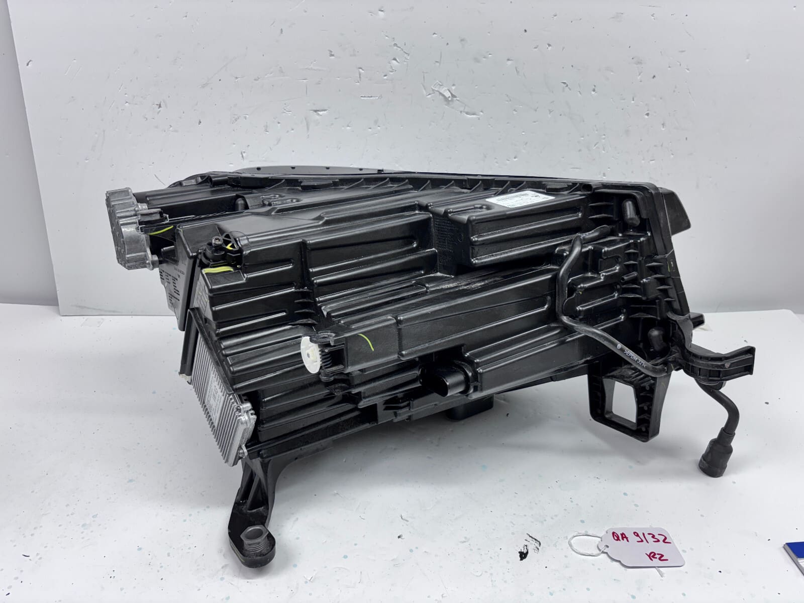 NICE 3CN941081L 2024 2025 VW ATLAS CROSS SPORT LED FRONT LEFT OEM HEADLIGHT - Image 17