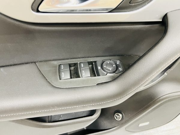 2019 2020 2021 Chevy Blazer Front Left Door Panel Trim OEM 84809190 - Image 6