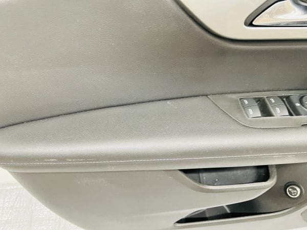 2019 2020 2021 Chevy Blazer Front Left Door Panel Trim OEM 84809190 - Image 7