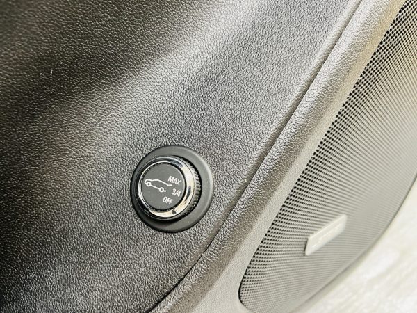2019 2020 2021 Chevy Blazer Front Left Door Panel Trim OEM 84809190 - Image 12