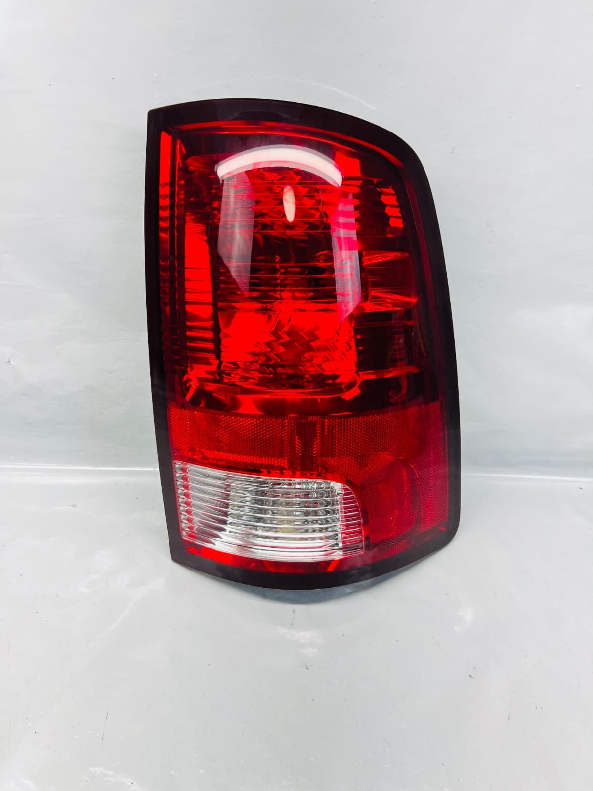 2009 2010 2011 2012 2013 2014 15 16 17 18 DODGE RAM HALOGEN RIGHT OEM TAIL LIGHT