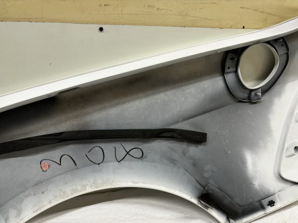 OEM 2020 2021 2022 2023 Chevy Corvette C8 Rear Left Quarter Panel 84828702 - Image 17