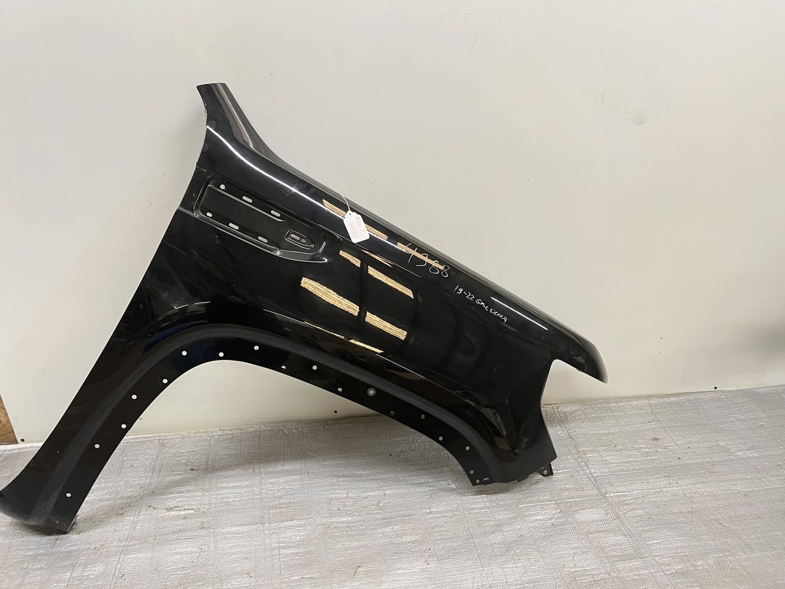 2019 2020 2021 2022 GMC SIERRA 1500 FRONT RIGHT OEM FENDER BLACK
