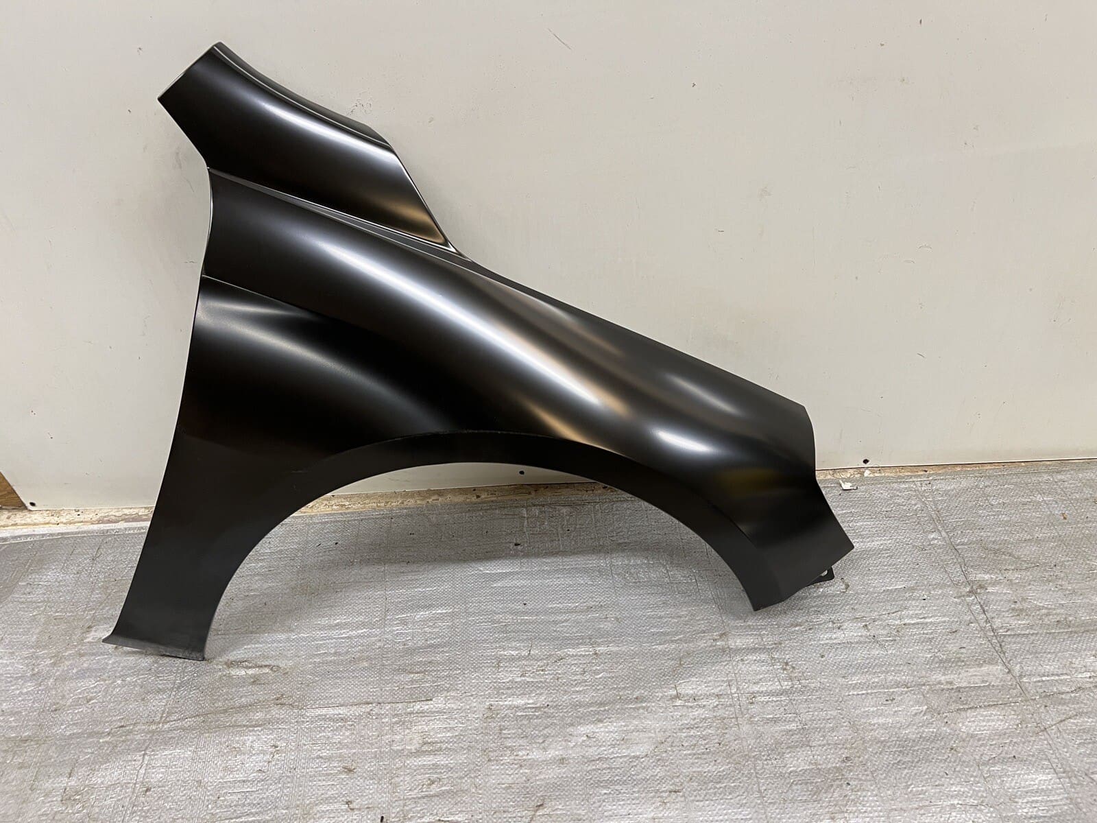 OEM 2016-2019 2020 2021 2022 2023 CHEVY MALIBU FRONT RIGHT FENDER 84166457