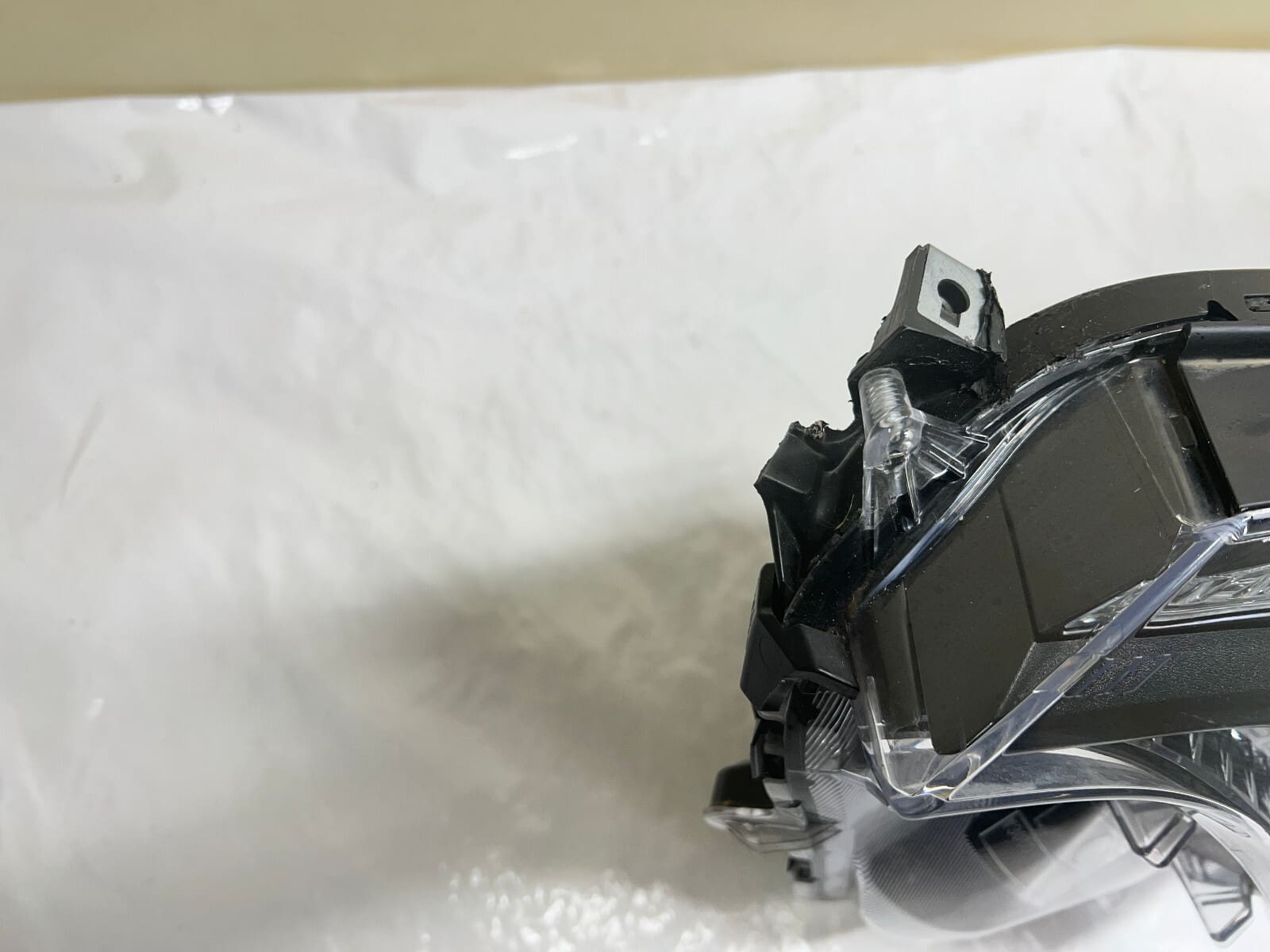 2016 2017 2018 TOYOTA RAV4 HALOGEN BLACK BEZEL FRONT LEFT OEM HEADLIGHT - Image 15
