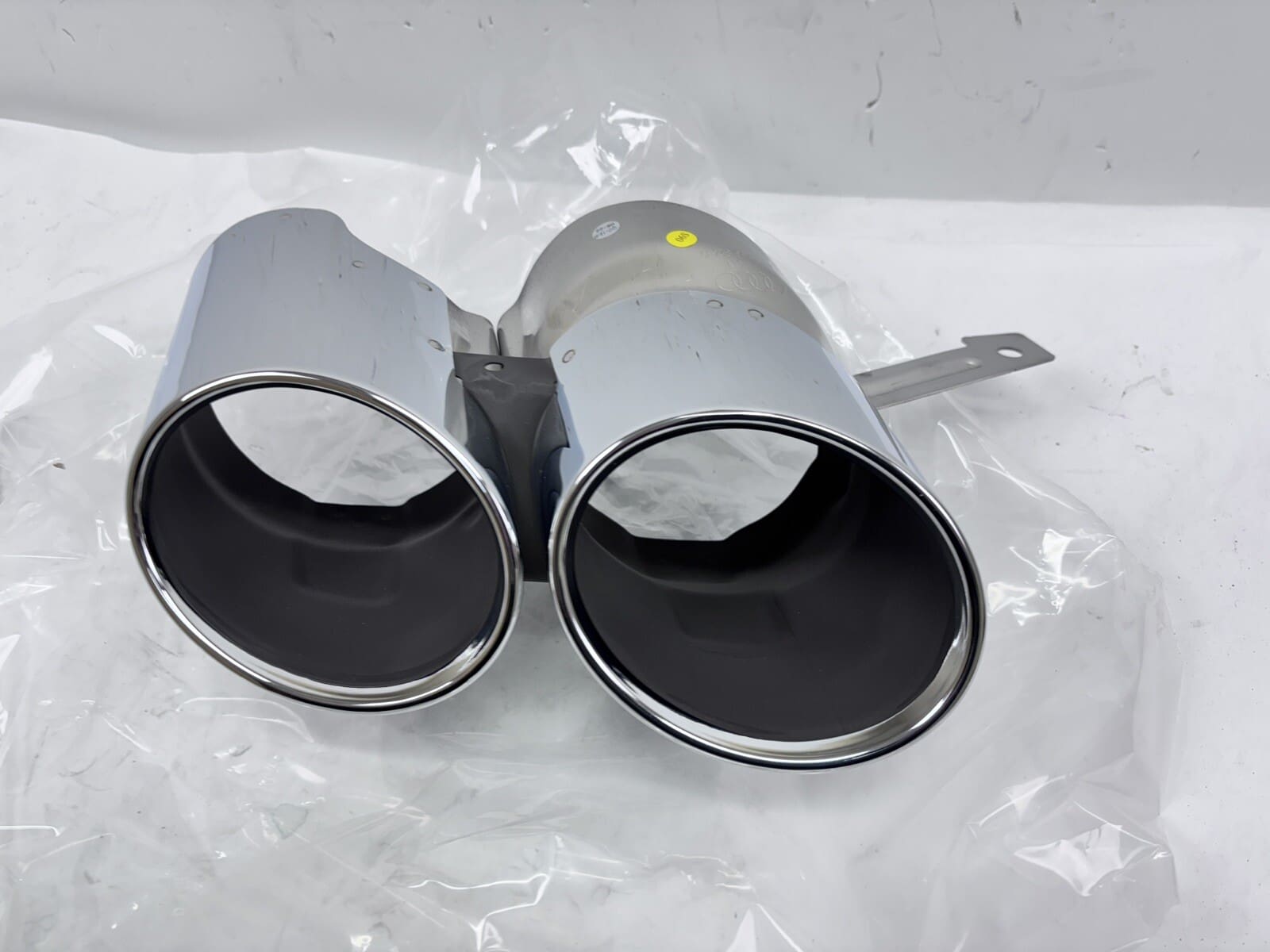 OEM 20 2021 2022 2023 2024 AUDI SQ7 REAR RIGHT DIFFUSER TIP PIPETIP 4m0253826d - Image 2