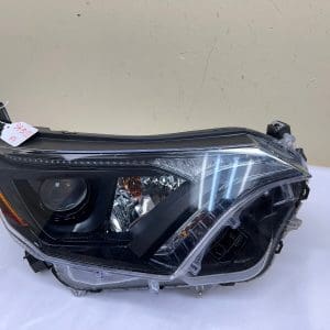 2016 2017 2018 TOYOTA RAV4 HALOGEN BLACK BEZEL FRONT RIGHT OEM HEADLIGHT