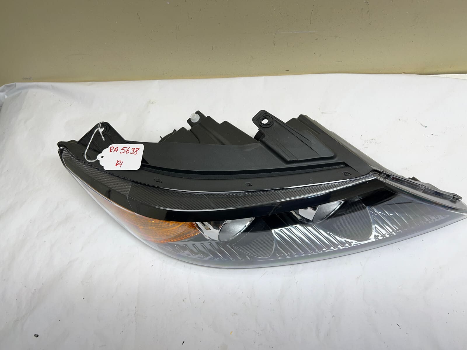 MINT 2011 2012 2013 KIA SORENTO HALOGEN FRONT RIGHT HEADLIGHT 92102-14200 - Image 13