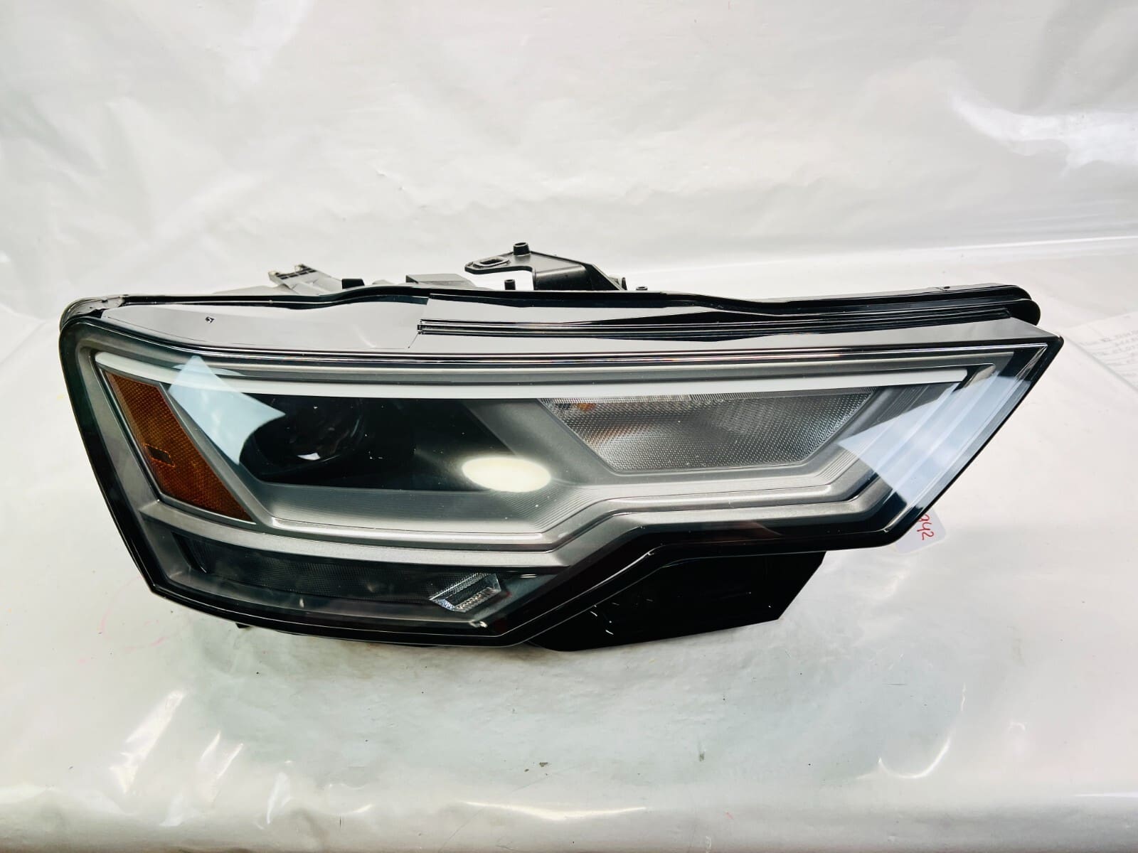 2019 2020 2021 2022 2023 AUDI A6 QUATTRO W/O MATRIX LED RIGHT OEM HEADLIGHT
