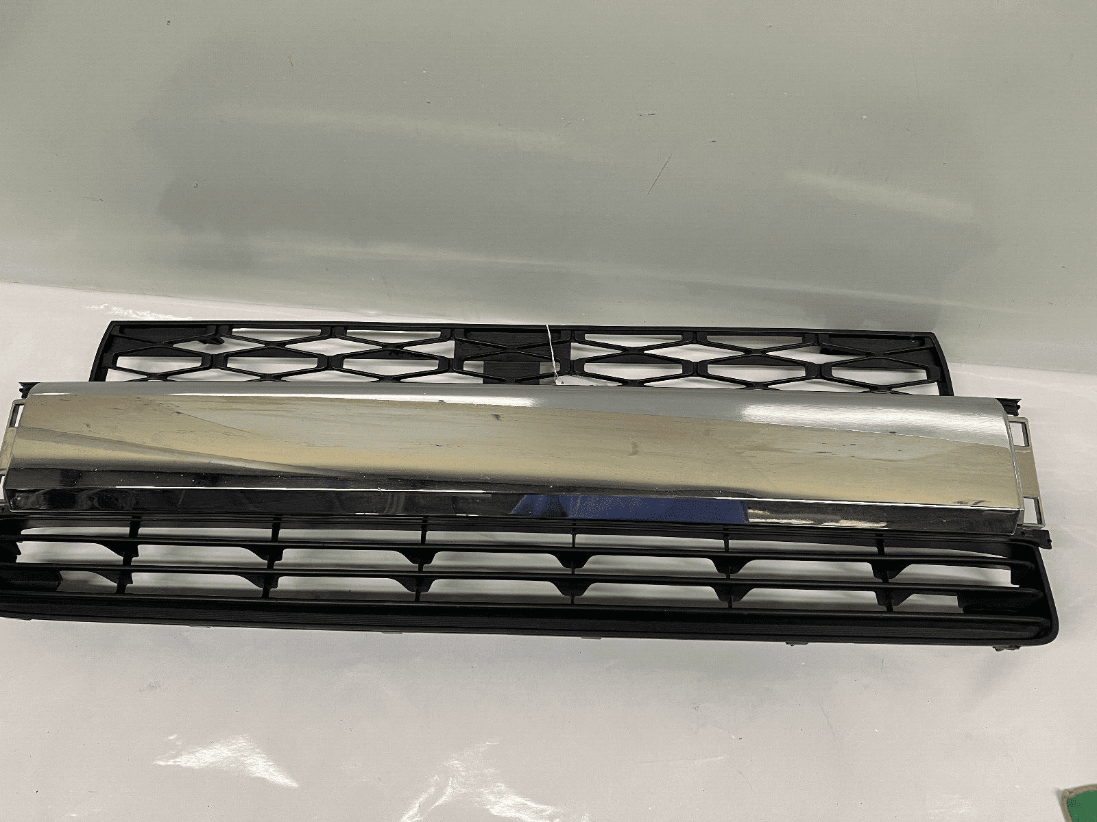 52701-35010 2014 2015 2016 2017 2018 2019 toyota 4runner front oem lower grille