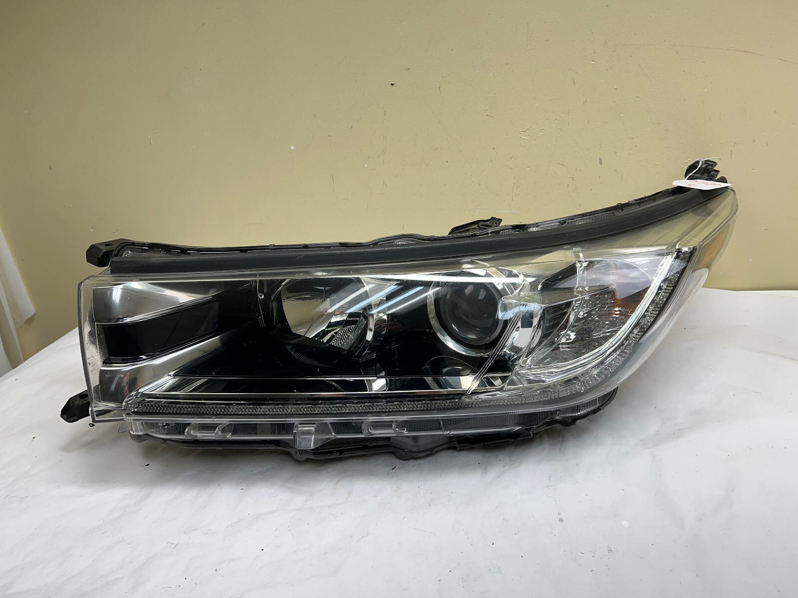 2017 2018 2019 TOYOTA HIGHLANDER HALOGEN LED FRONT LEFT OEM HEADLIGHT