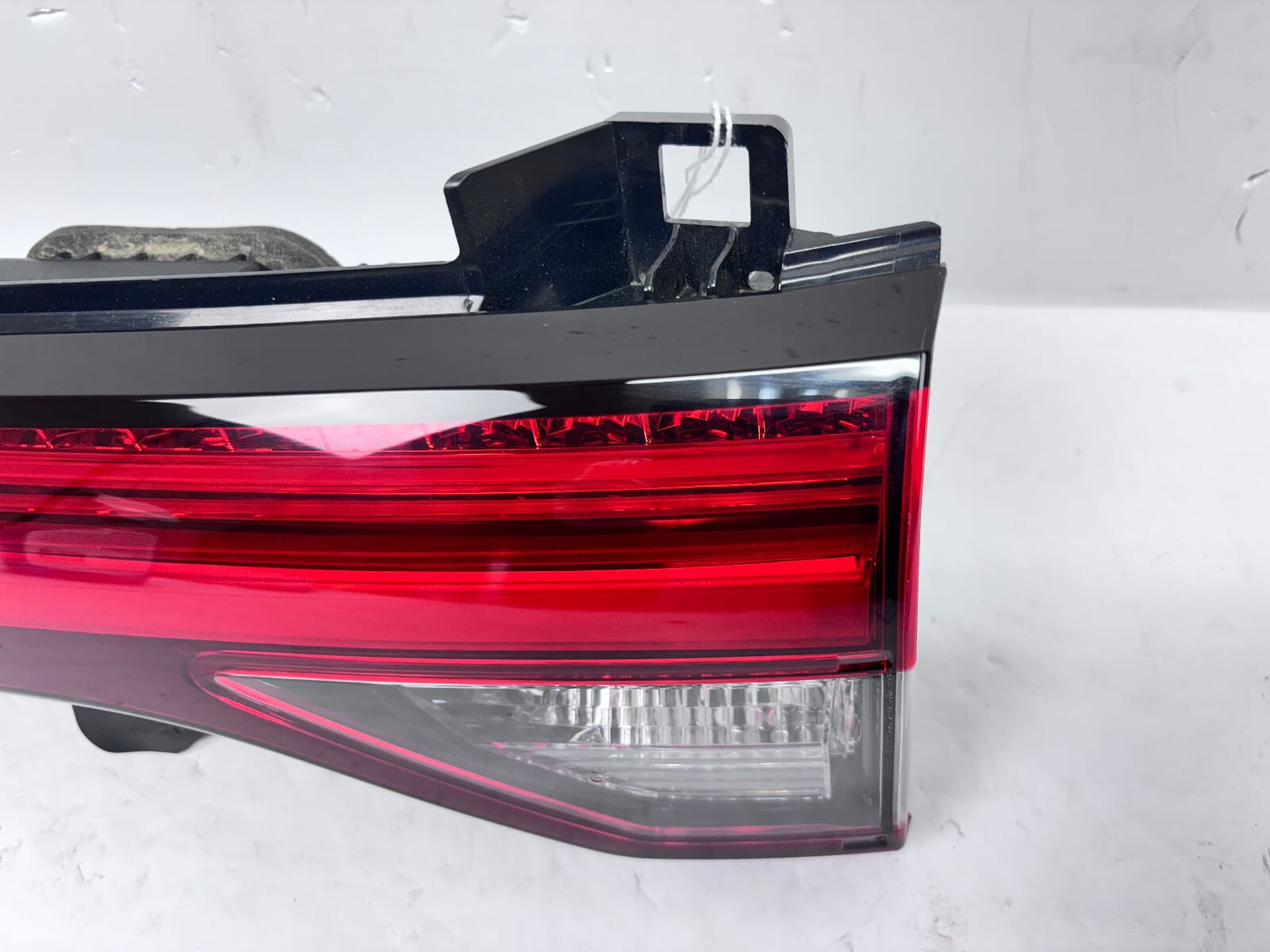 NICE 2022 2023 2024 MITSUBISHI OUTLANDER LED REAR INNER RIGHT OEM TAIL LIGHT - Image 6