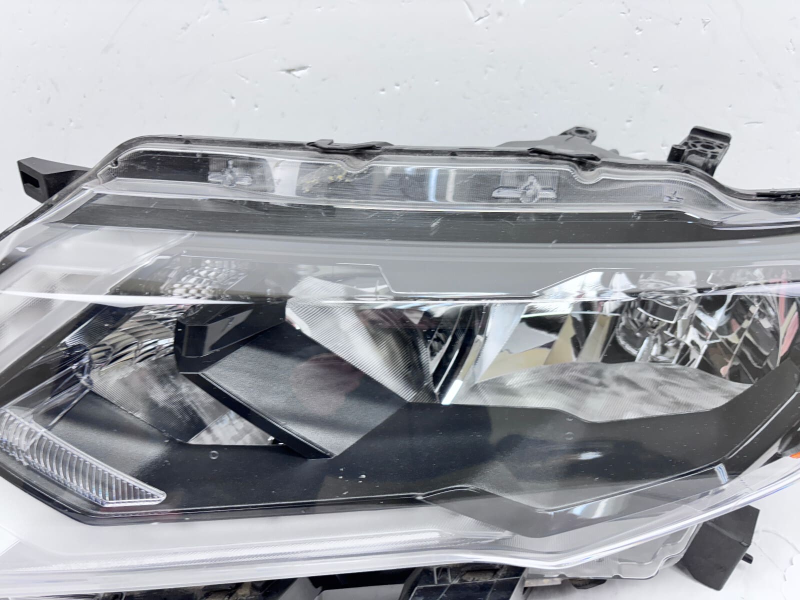 2017 2018 2019 2020 nissan rogue halogen led front left oem headlight - Image 9