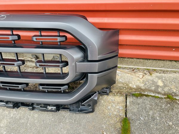 2021 2022 2023 FORD F150 FRONT OEM GRILLE GENUINE MK3Z8200DB DAMAGED - Image 2