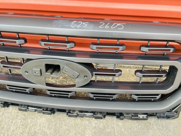 2021 2022 2023 FORD F150 FRONT OEM GRILLE GENUINE MK3Z8200DB DAMAGED - Image 4