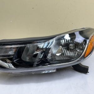 2017 2018 2019 2020 2021 2022 CHEVY TRAX HALOGEN LEFT OEM HEADLIGHT 42698951