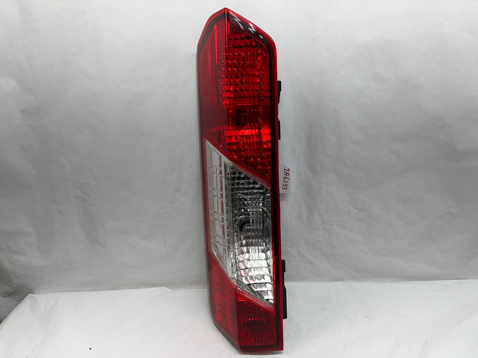 2015 2016-2020 2021 2022 2023 ford transit 150 250 350 rear left oem tail light
