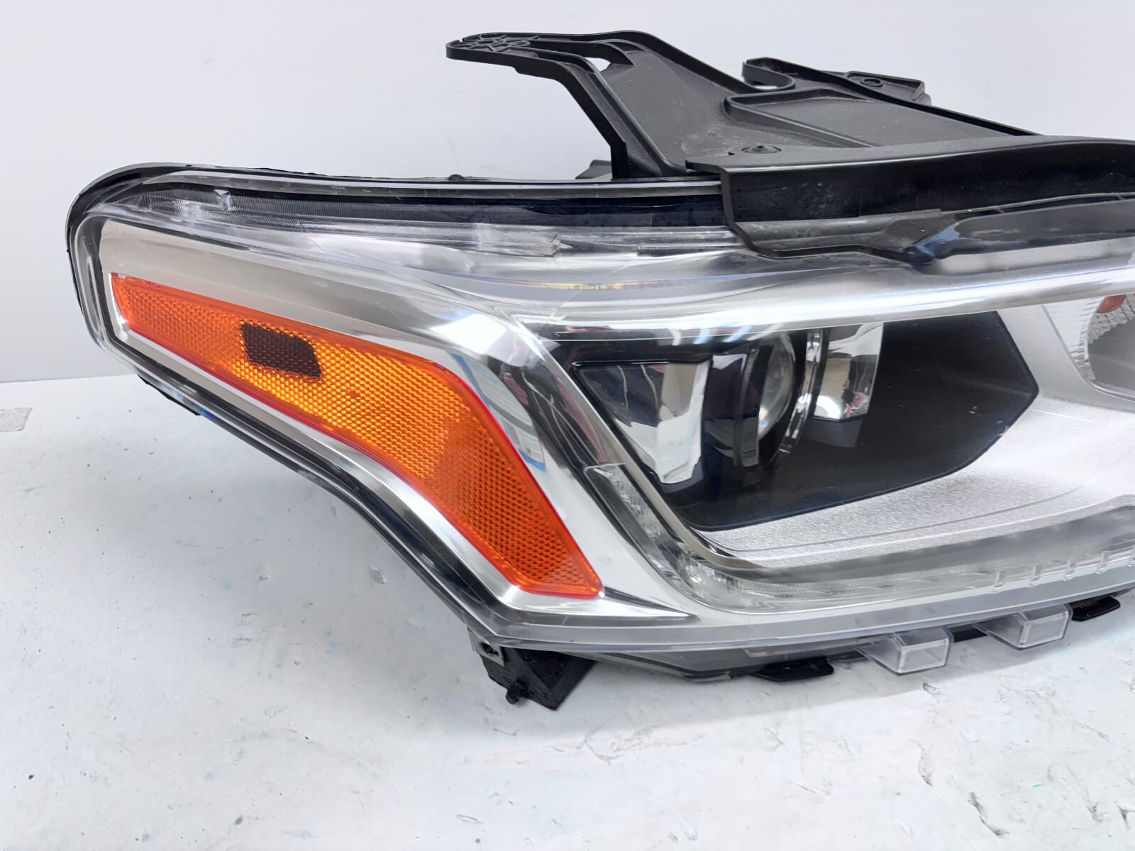 84685649 2018 2019 2010 2021 CHEVY TRAVERSE XENON HID FRONT RIGHT OEM HEADLIGHT - Image 7