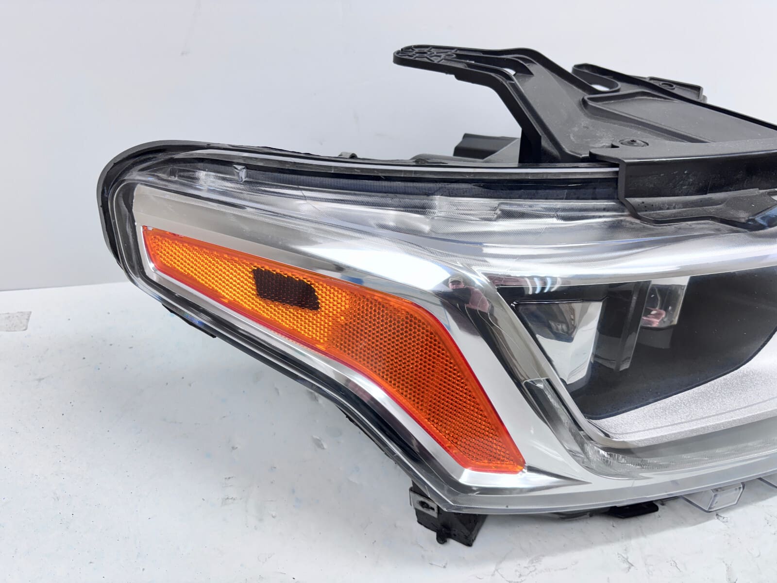 84685649 2018 2019 2010 2021 CHEVY TRAVERSE XENON HID FRONT RIGHT OEM HEADLIGHT - Image 8