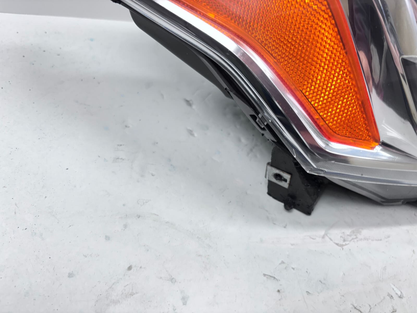 84685649 2018 2019 2010 2021 CHEVY TRAVERSE XENON HID FRONT RIGHT OEM HEADLIGHT - Image 10