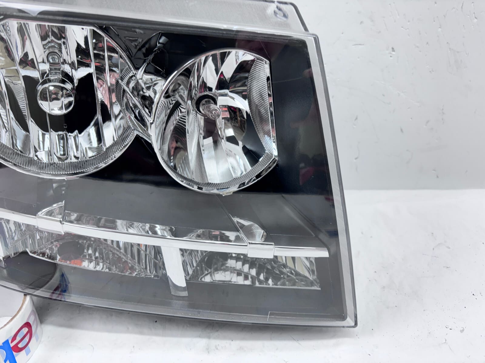 2007 2008 2009 2010 2011-2014 CHEVY TAHOE SUBURBAN HALOGEN RIGHT CAPA HEADLIGHT - Image 4