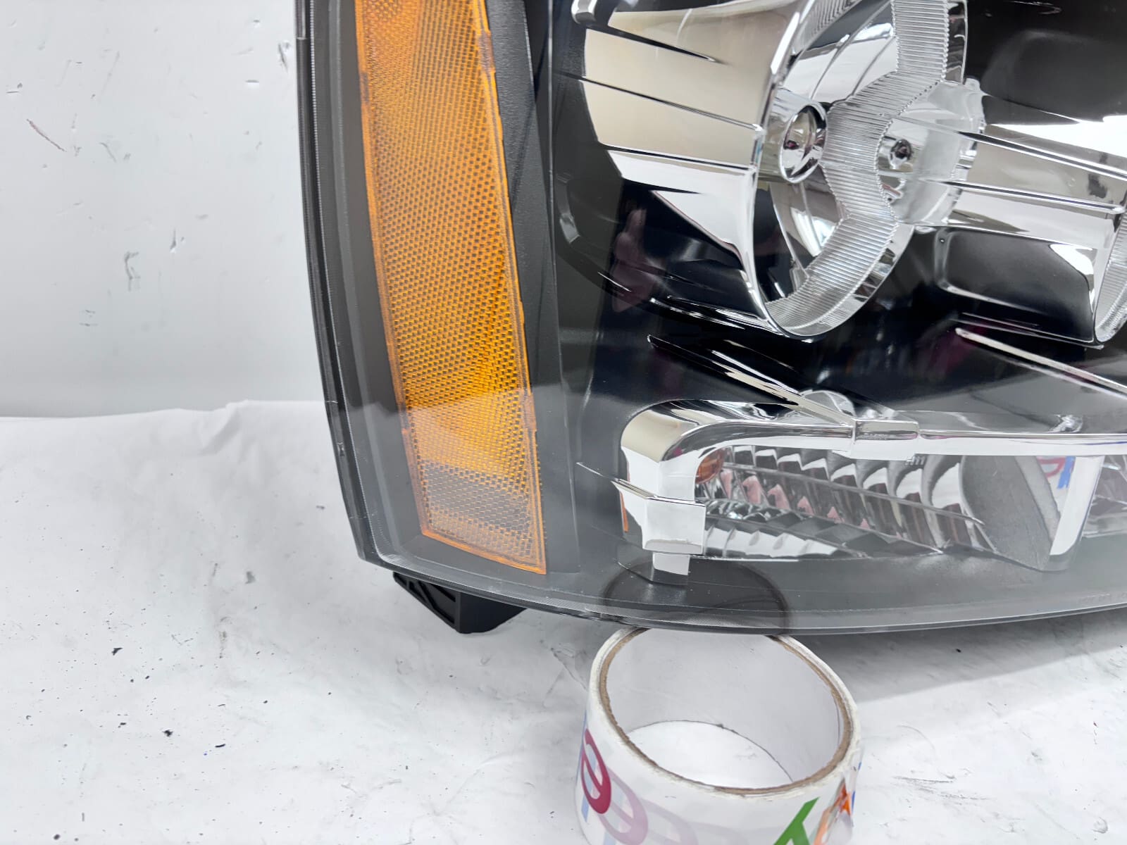 2007 2008 2009 2010 2011-2014 CHEVY TAHOE SUBURBAN HALOGEN RIGHT CAPA HEADLIGHT - Image 9