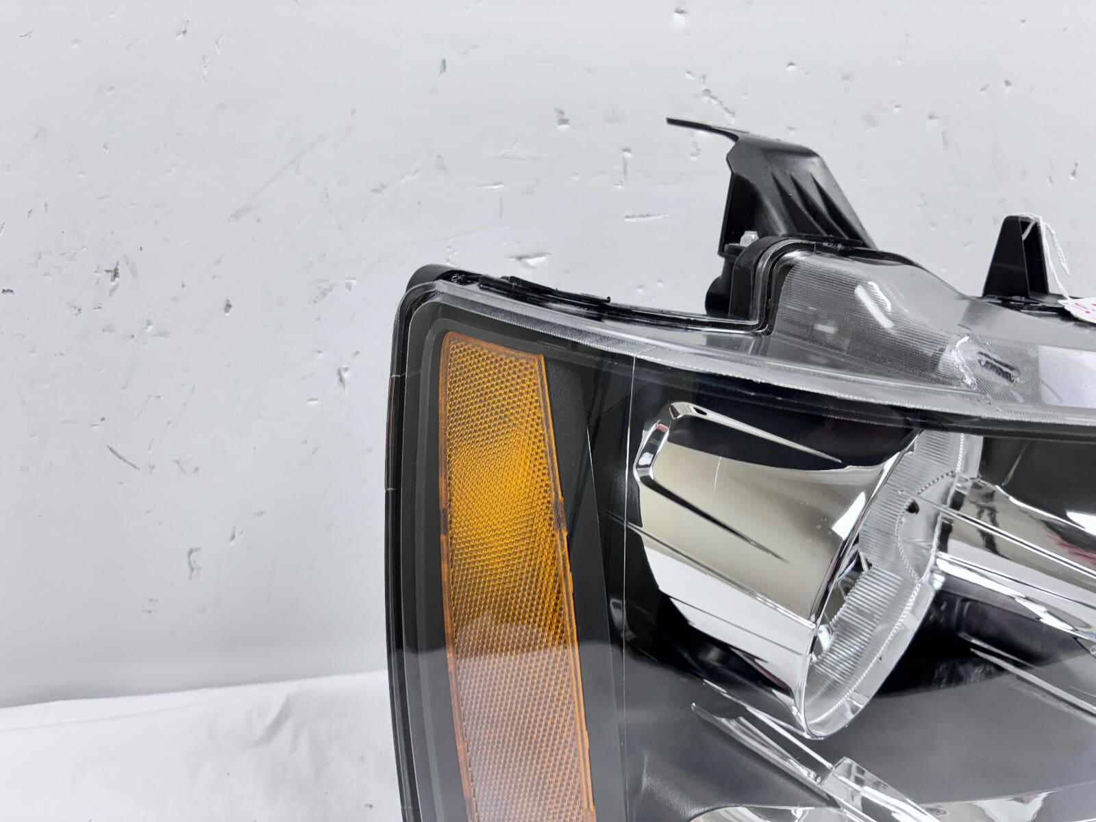 2007 2008 2009 2010 2011-2014 CHEVY TAHOE SUBURBAN HALOGEN RIGHT CAPA HEADLIGHT - Image 11