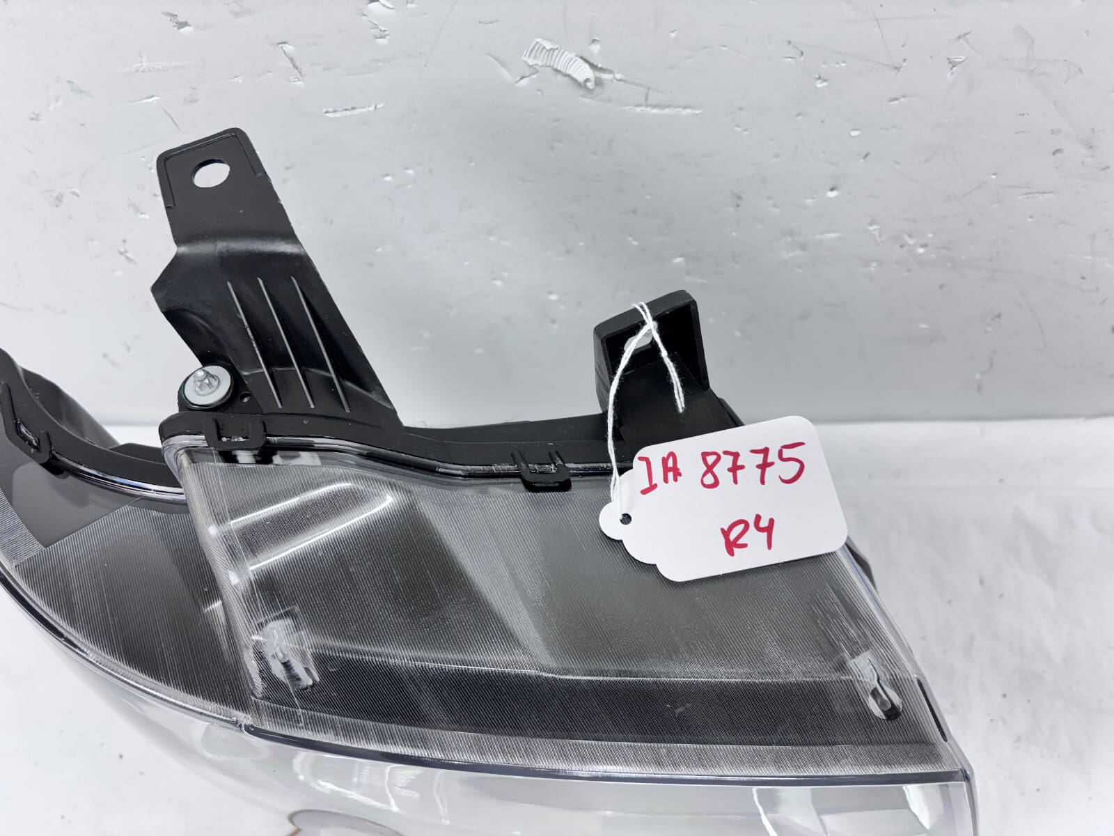 2007 2008 2009 2010 2011-2014 CHEVY TAHOE SUBURBAN HALOGEN RIGHT CAPA HEADLIGHT - Image 13