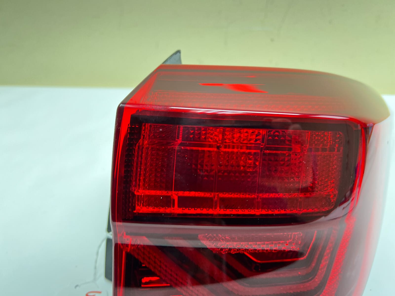 2021 2022 2023 KIA SELTOS LED REAR RIGHT OEM TAIL LIGHT 92402-Q5110 - Image 9