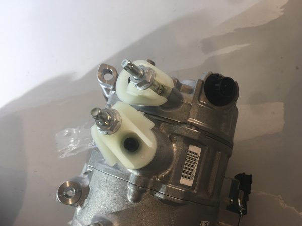 DG9Z19703N GENUINE OEM AC COMPRESSOR 2013-2016 2017 2018 2019 2020 FORD FUSION - Image 5