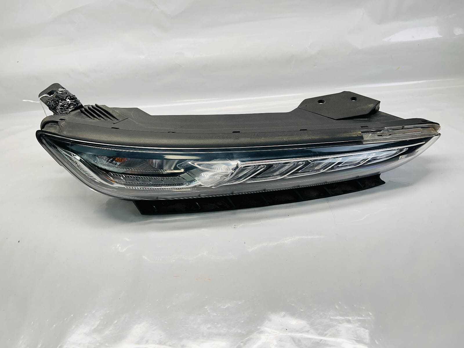 92208-J9010 2018 2019 2020 2021 HYUNDAI KONA LED FRONT RIGHT OEM RUNNING LIGHT