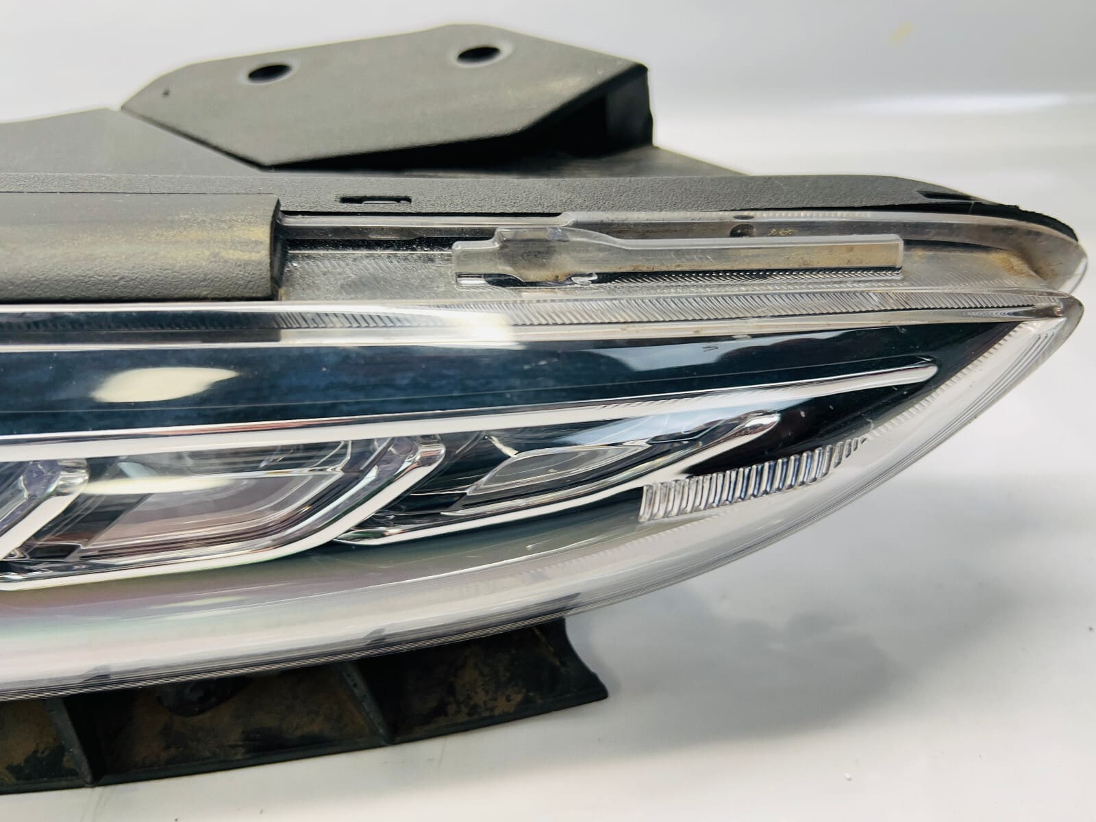 92208-J9010 2018 2019 2020 2021 HYUNDAI KONA LED FRONT RIGHT OEM RUNNING LIGHT - Image 2