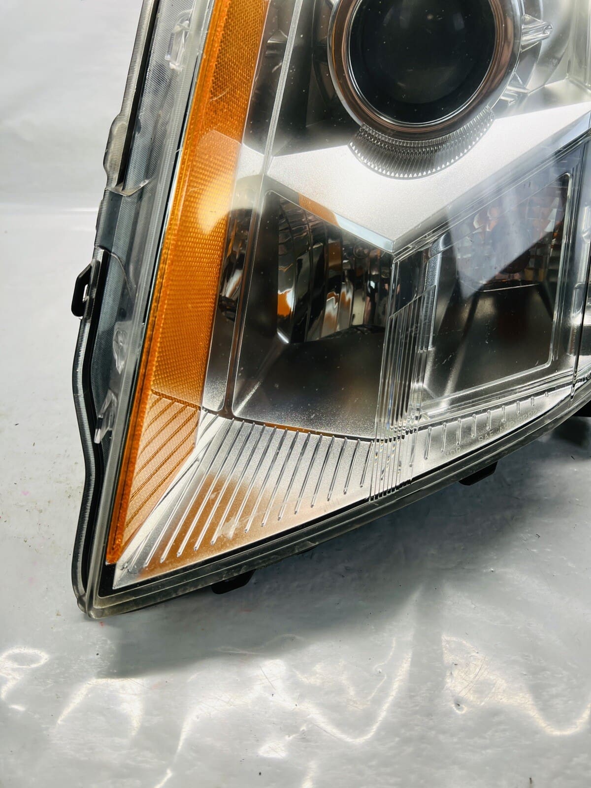 TABS 2010 2011 2012 2013 2014 2015 2016 CADILLAC SRX HALOGEN LEFT OEM HEADLIGHT - Image 2