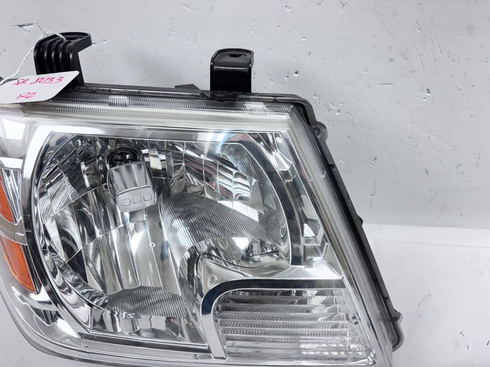 2009 2010 2011 2012 2013-2021 NISSAN FRONTIER HALOGEN FRONT RIGHT OEM HEADLIGHT - Image 6