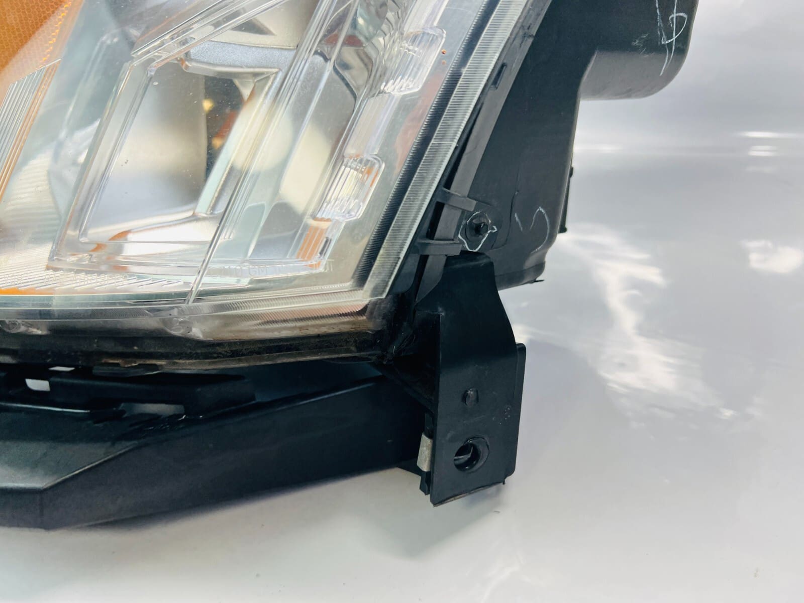 TABS 2010 2011 2012 2013 2014 2015 2016 CADILLAC SRX HALOGEN LEFT OEM HEADLIGHT - Image 5