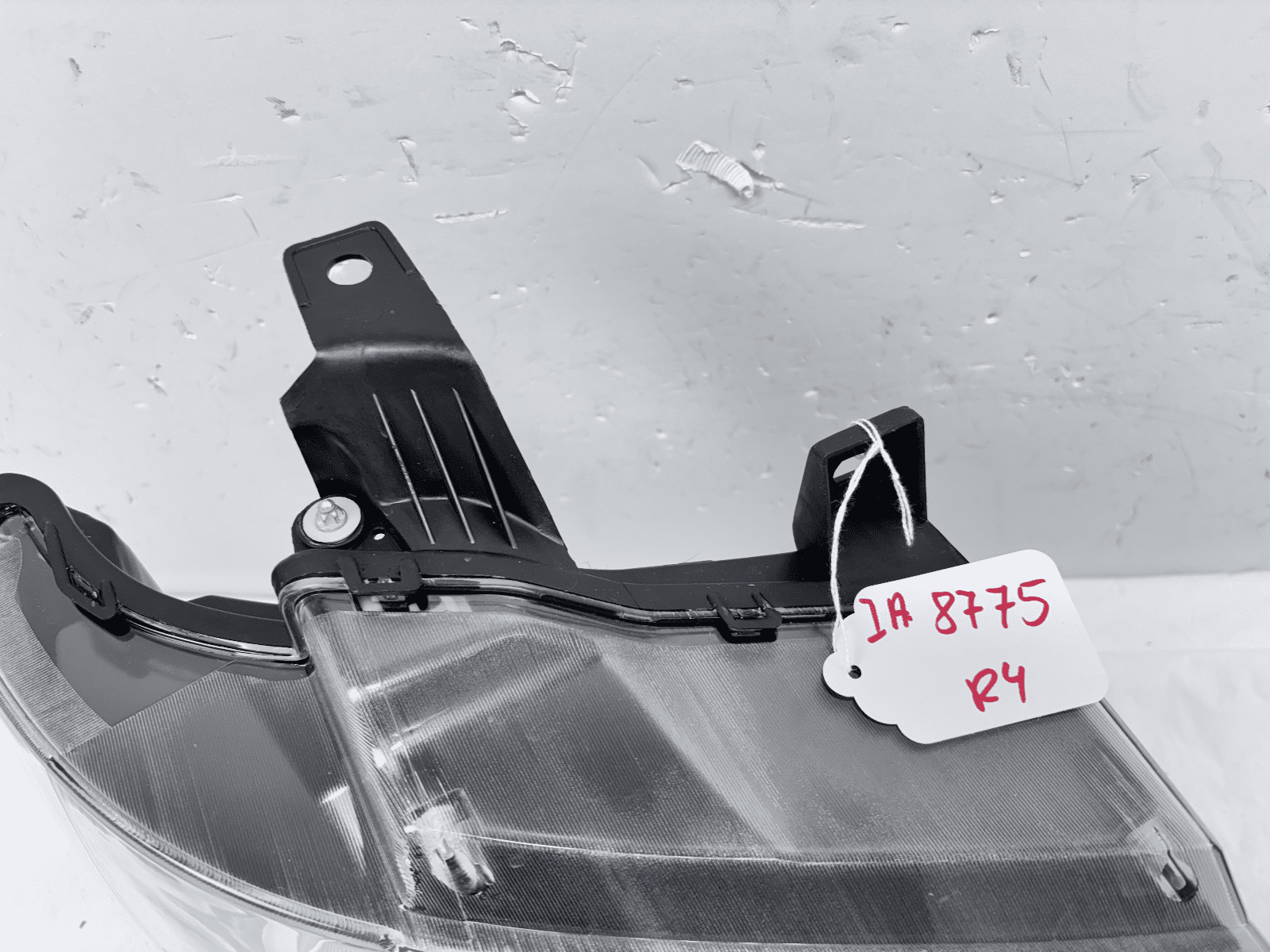 2007 2008 2009 2010 2011-2014 CHEVY TAHOE SUBURBAN HALOGEN RIGHT CAPA HEADLIGHT - Image 12