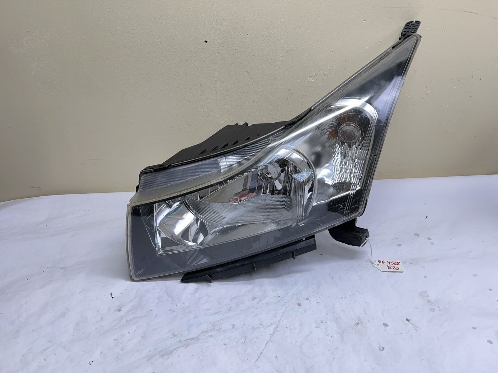 2011 2012 2013 2014 2015 CHEVY CRUZE HALOGEN FRONT LEFT OEM HEADLIGHT