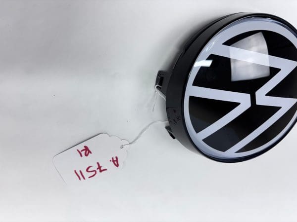 NICE 2021 2022 2023 2024 VW ID4 ID.4 FRONT OEM EMBLEM - Image 9