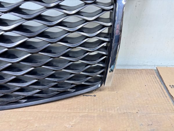 2015 2016 2017 INFINITI QX80 FRONT OEM GRILLE WITH CAMERA 623105ZA0A - Image 3