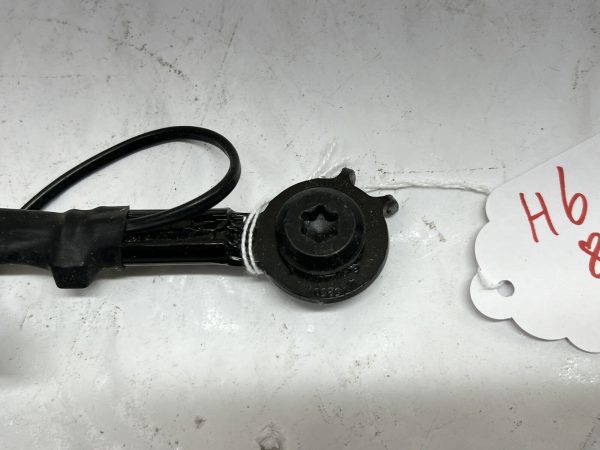 2016 2017 2018 2019 2020 2021 2022 CHEVY CAMARO FRONT RIGHT SEAT BELT BUCKLE - Image 4