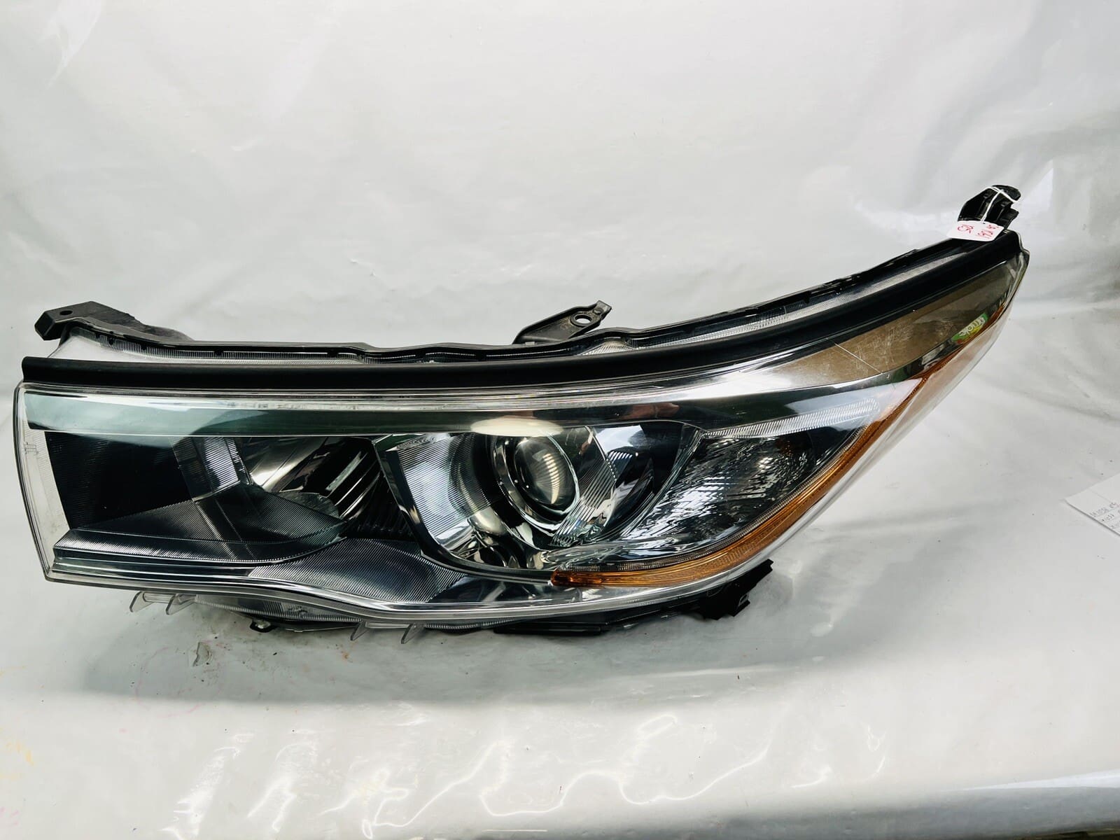 2014 2015 2016 TOYOTA HIGHLANDER HALOGEN FRONT LEFT OEM HEADLIGHT - Image 2