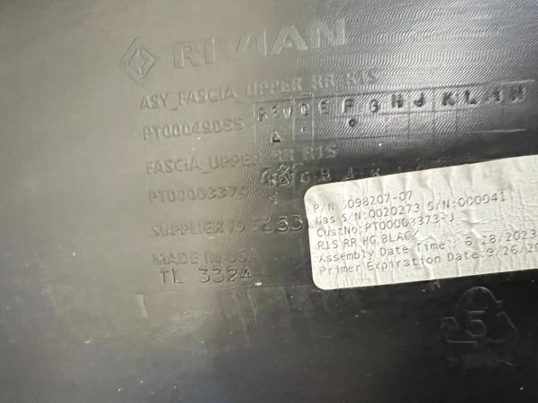 pt00049055 2022 2023 2024 rivian r1s rear oem bumper - Image 18