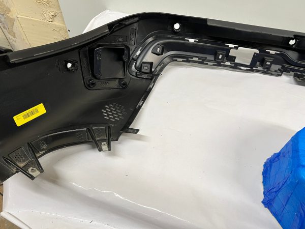 pt00049055 2022 2023 2024 rivian r1s rear oem bumper - Image 20