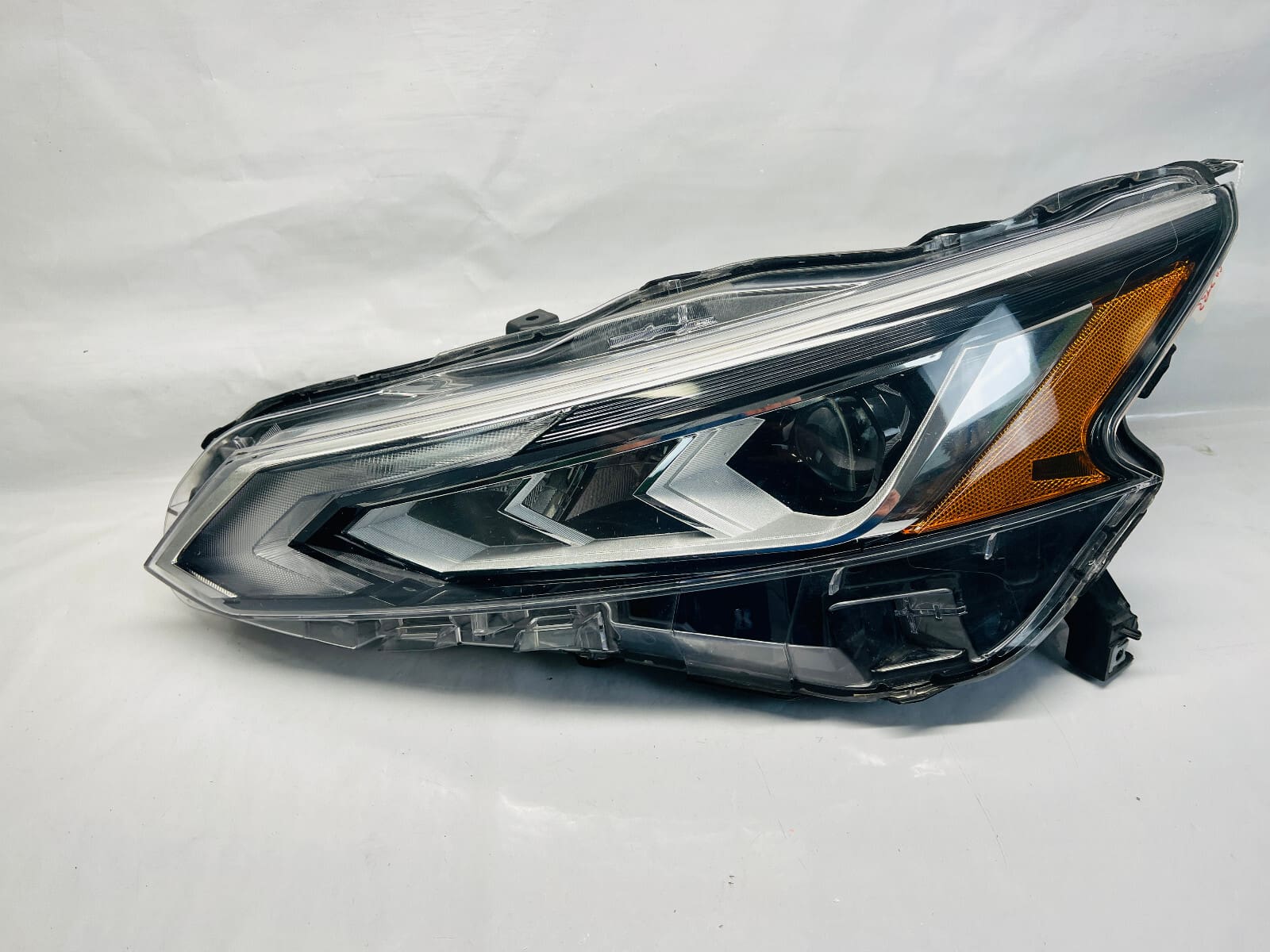 2019 2020 2021 NISSAN ALTIMA LED FRONT LEFT OEM HEADLIGHT FULL LED - Image 2